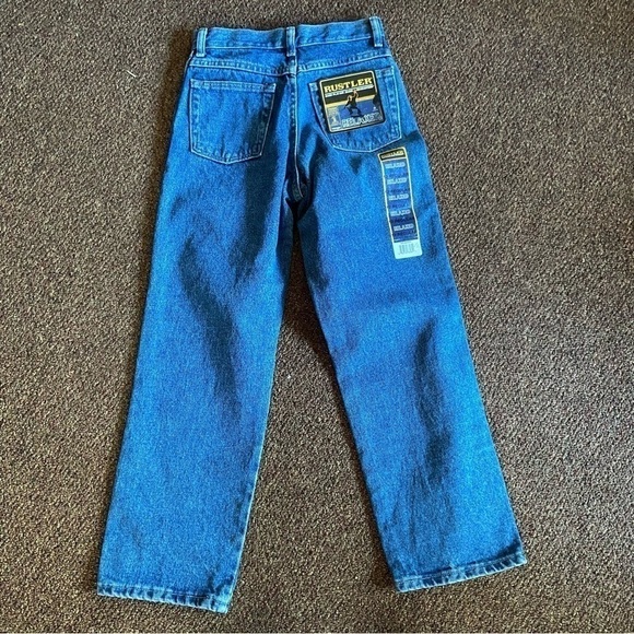 NWT Rustler boy’s relaxed fit. Very durable. Just a great looking pair of jeans. - Picture 4 of 7